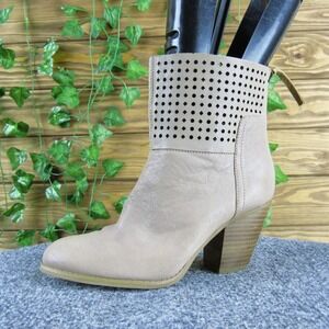 Nine West Hippiechic Taupe Leather Perforated Heeled Ankle‎ Booties Women's 6.5